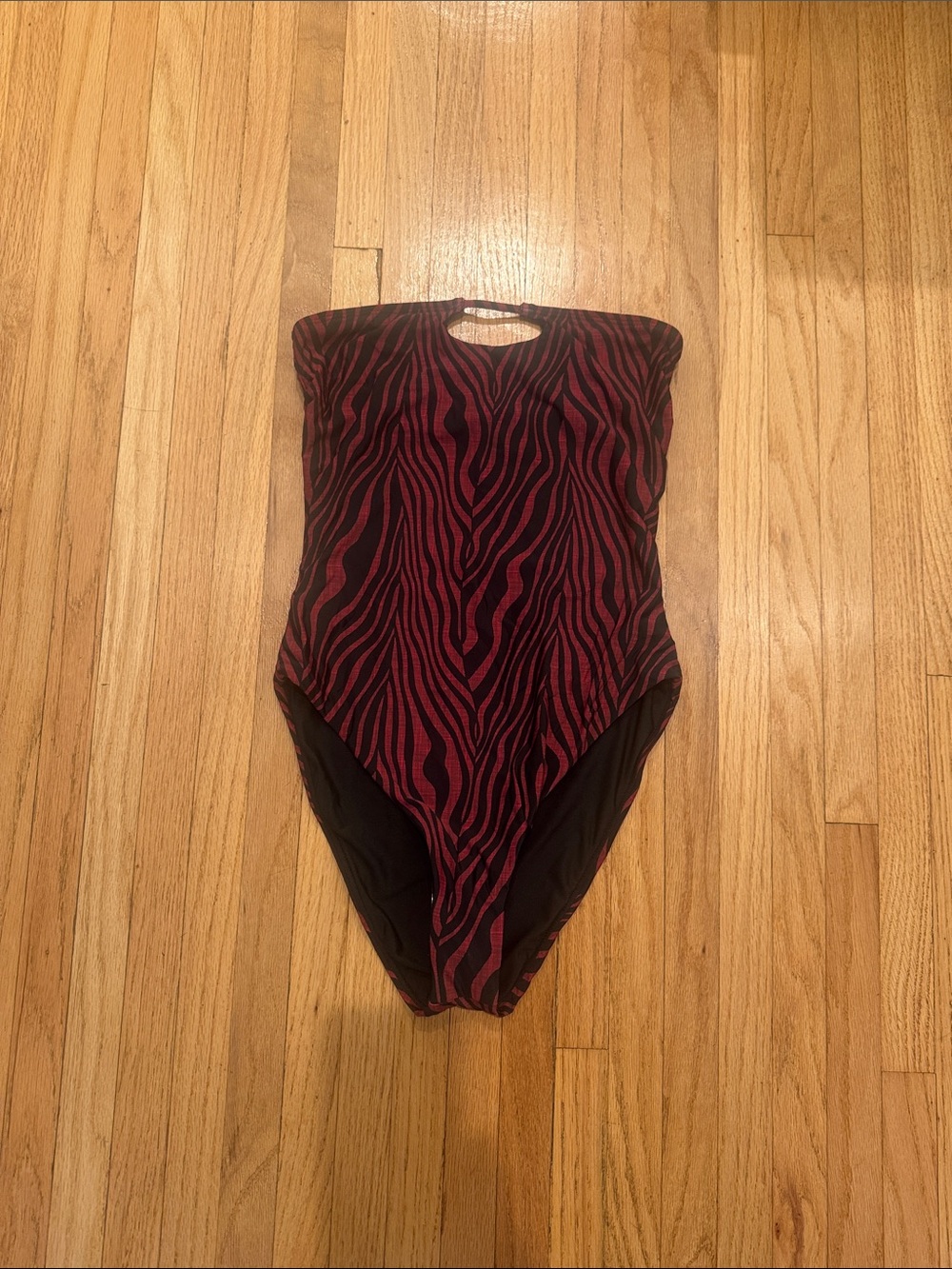 VYB SWIM NELLIE ONE PIECE - ELLA TIGRE - BORDEAUX size small - Picture 4 of 6
